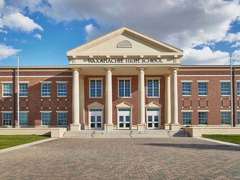Image 49 of the Ridge Crossing community in Waxahachie, TX.