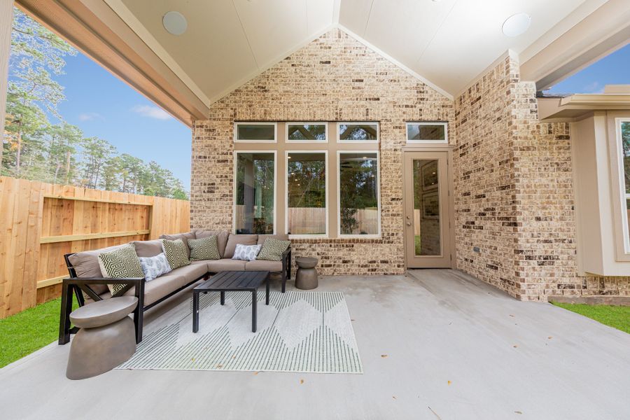 Exterior details of a home in Madeley Creek: Premier Collection, Conroe (Image 3).