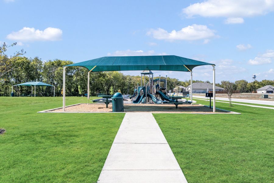 Anderson Crossing Picnic Tables