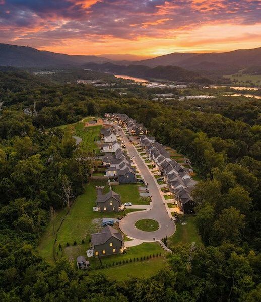 Aerial view of the Northwind community in Chattanooga, TN, showing layout and nearby surroundings (Image 1). Aerial view of the Northwind community in Chattanooga, TN, showing layout and nearby surroundings (Image 1).