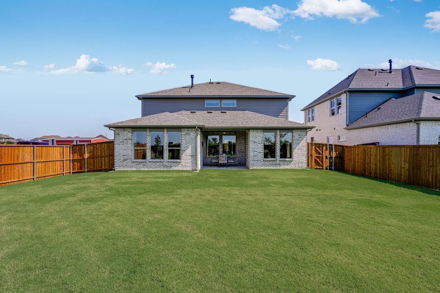 Front exterior of a home in the Cross Creek Meadows 55s community, located in Celina, TX (Image 5).