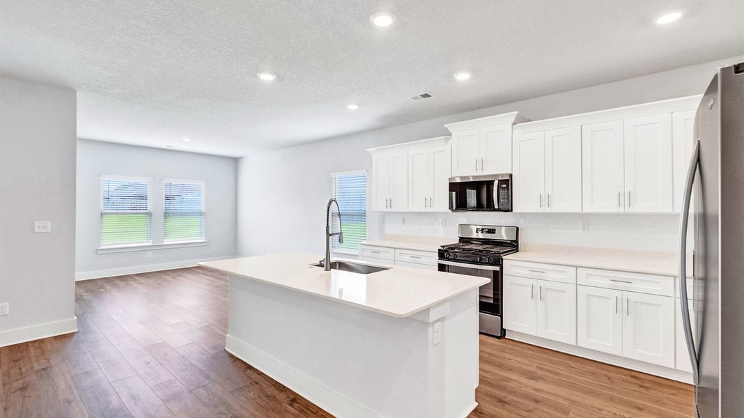 Furnished interior in a model home at Riverwood Gardens in Oakland (Image 7).