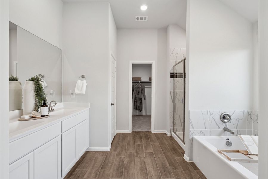 Owner's Bathroom Owner's Bathroom