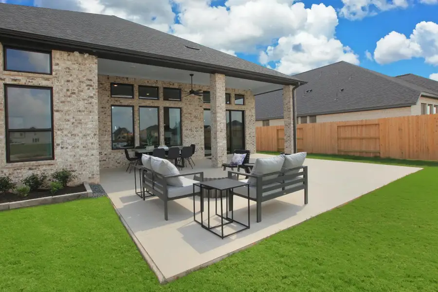 Rainier Outdoor Living Area Rainier Outdoor Living Area