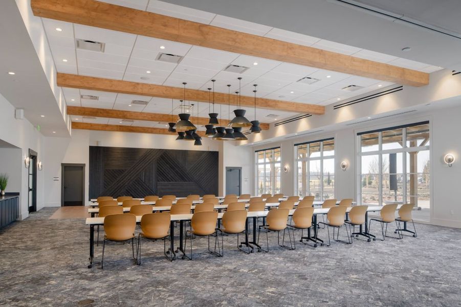 World-Class Amenity Center World-Class Amenity Center