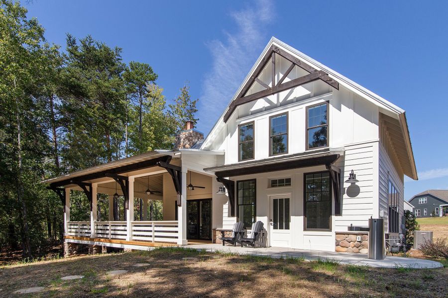 Image 8 of the Reserve at North Reach community in Charlotte, NC.