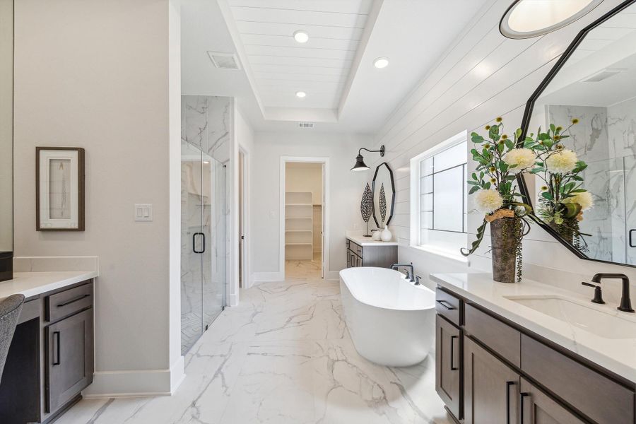 Furnished interior in a model home at The Woodlands Hills – 65' in Willis (Image 15). Furnished interior in a model home at The Woodlands Hills – 65' in Willis (Image 15).