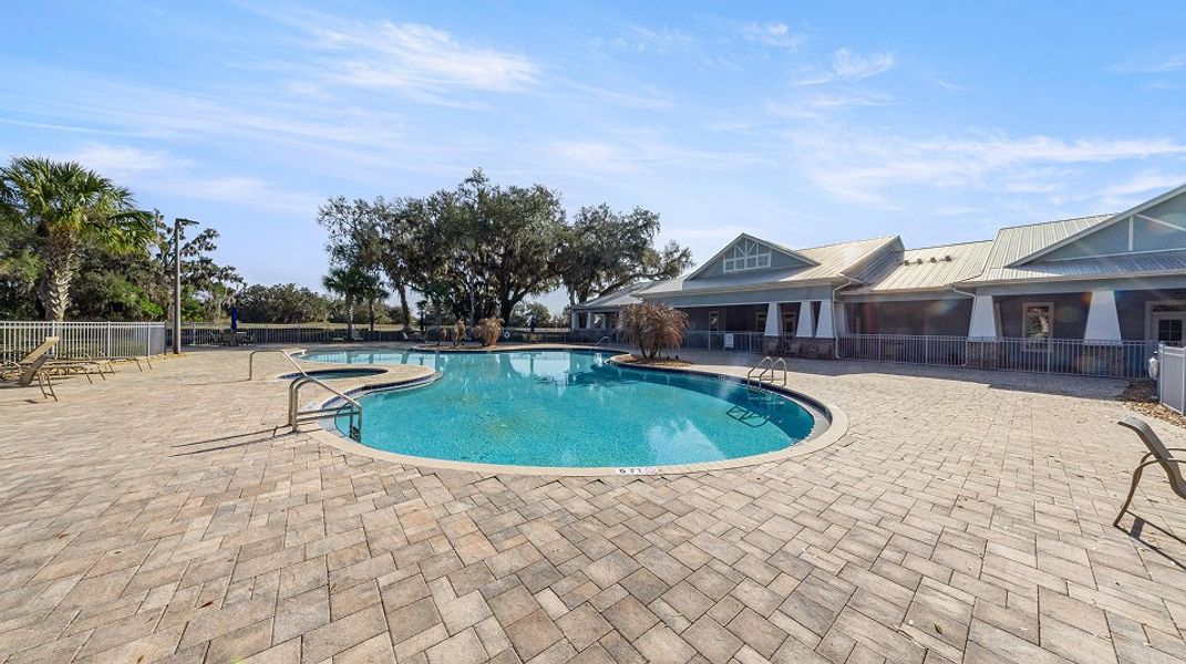 Grand Oaks Manor Amenity pool 2of4