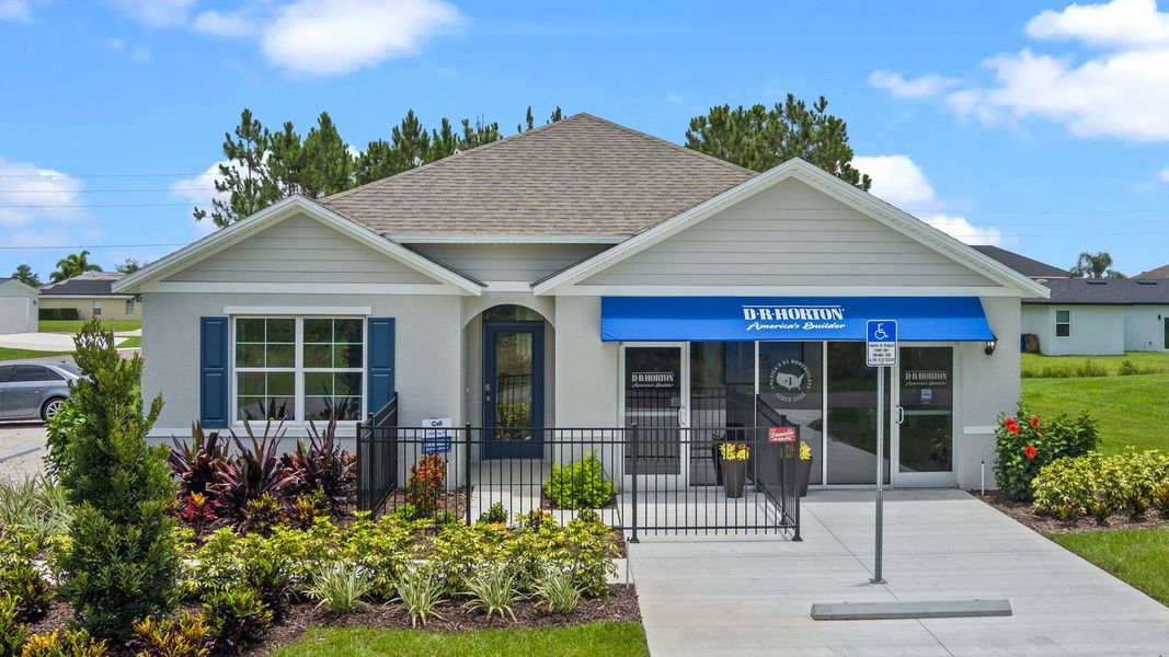 Front exterior of a home in the Sun N Lake community, located in Sebring, FL (Image 3).