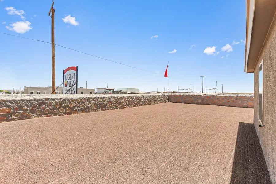 Exterior details of a home in Rancho Desierto Bello, Horizon City (Image 7).