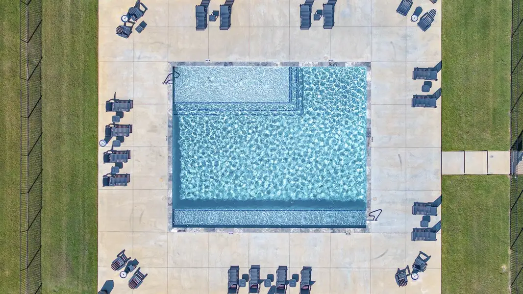 Community amenity available to residents of Creeks at Burnett Trail in Canton (Image 2).