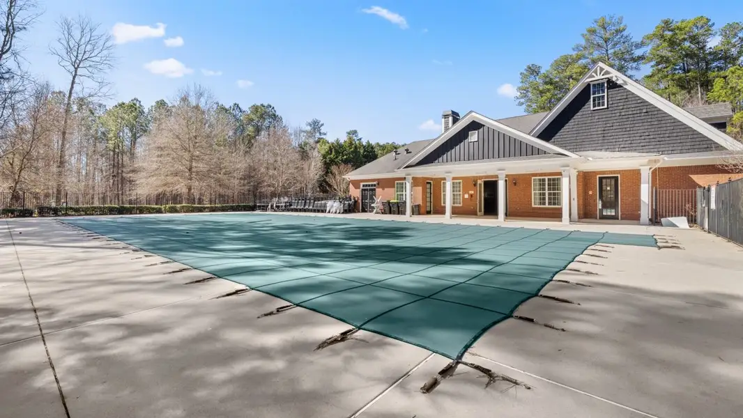 Community amenity available to residents of South Wind in South Fulton (Image 2).