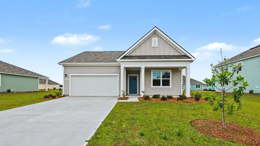 Front exterior of a home in the Maple Grove community, located in Conway, SC (Image 4).