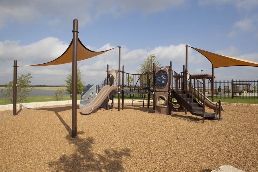 Image 16 of the Paloma Lake 65' community in Round Rock, TX.