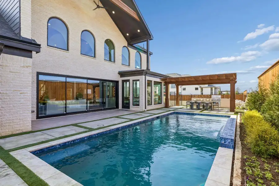 Exterior details of a home in Park Place, Prosper (Image 6).