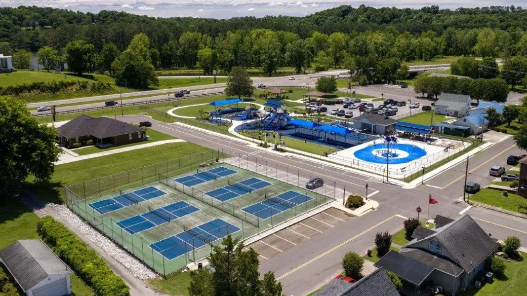 Community amenity available to residents of Owensby Farms Townhomes in Dayton (Image 4).