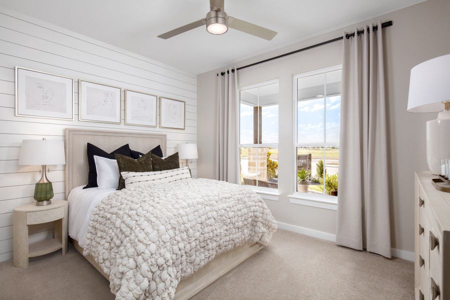 Furnished interior in a model home at The Parklands in Santa Clara (Image 28).