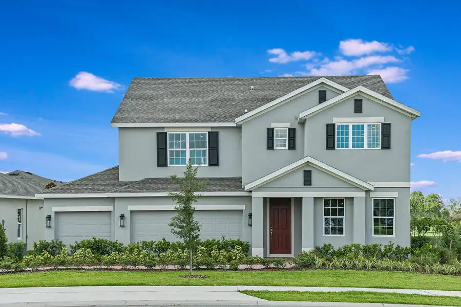 Front exterior of a home in the Trinity Lakes community, located in Groveland, FL (Image 4).