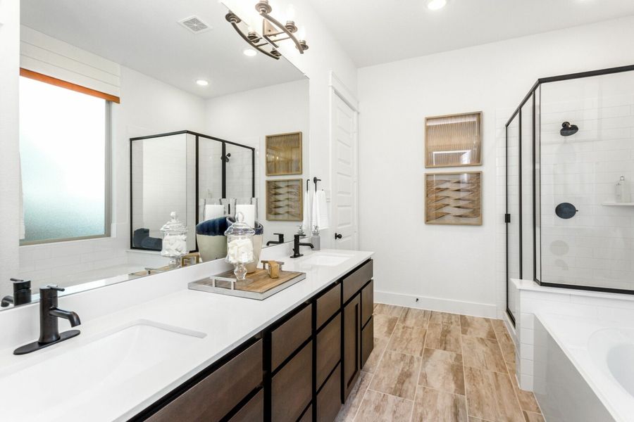 Image 16 of the Summer Lakes community in Rosenberg, TX.