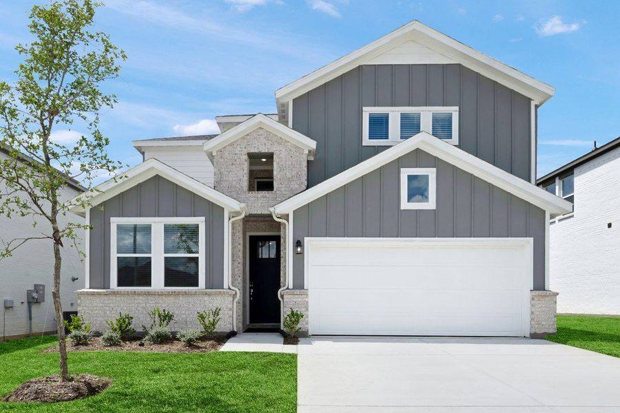 Front exterior of a home in the Madero 50s community, located in Fort Worth, TX (Image 4).