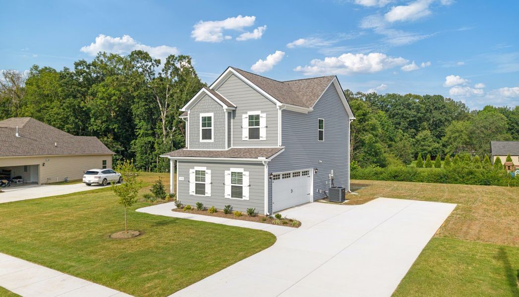 Front exterior of a home in the Robinson Meadows community, located in Murfreesboro, TN (Image 10).