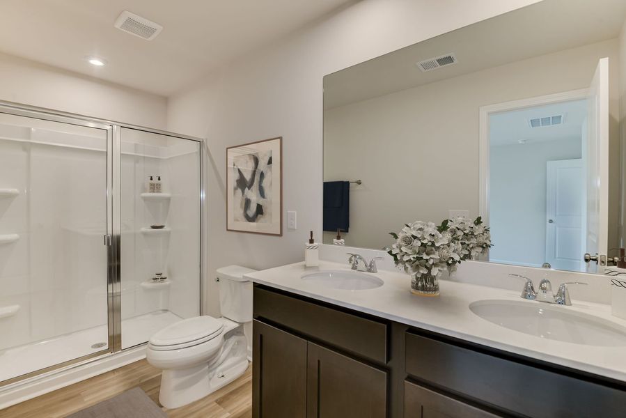 Bathrooms with dual vanities Bathrooms with dual vanities
