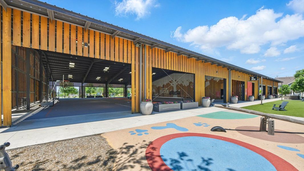 Community amenity available to residents of Pecan Square in Northlake (Image 9).