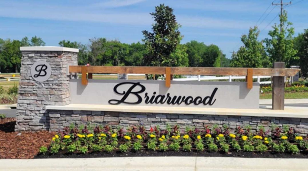 Entrance to the Briarwood community in Alachua, FL, featuring signage and landscaping (Image 1).