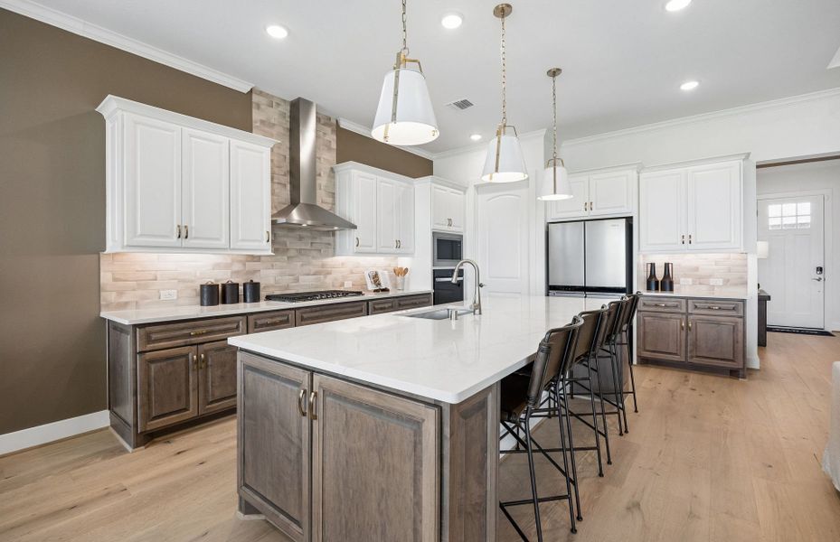Kitchen with Large Island Kitchen with Large Island