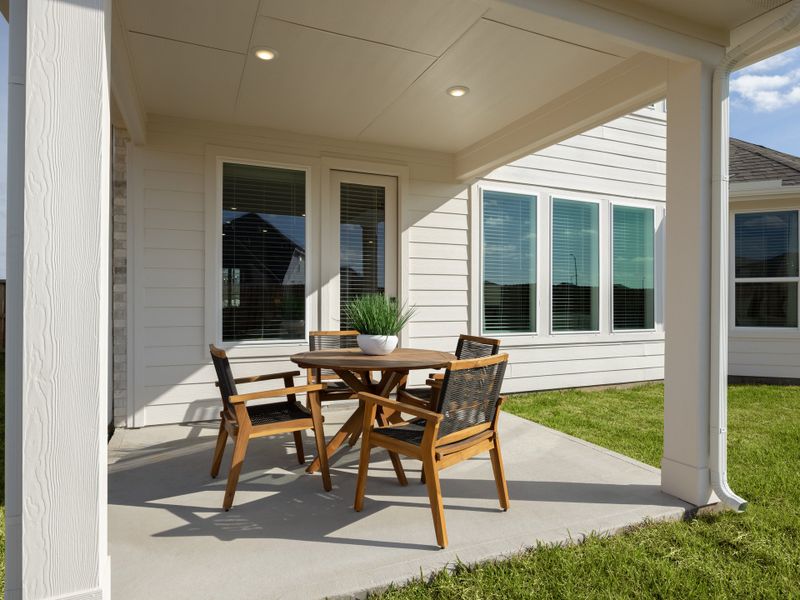 Exterior details of a home in Sanford Farms - Classic Series, Waller (Image 3).