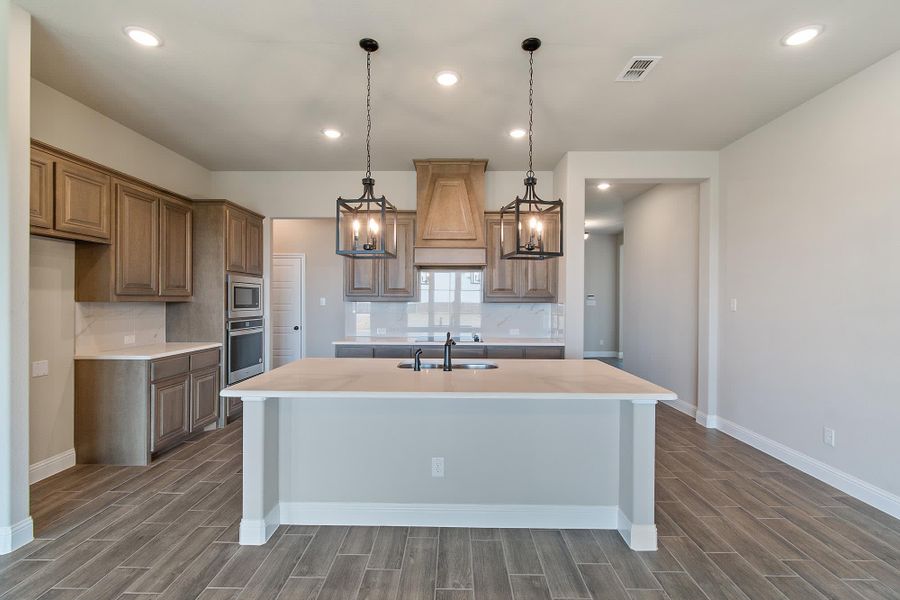 Kitchen | Concept 2199 at Massey Meadows in Midlothian, TX by Landsea Homes