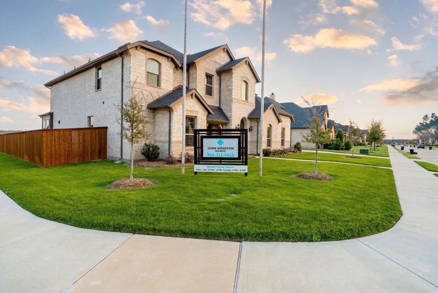 Front exterior of a home in the Hayes Crossing community, located in Midlothian, TX (Image 1). Front exterior of a home in the Hayes Crossing community, located in Midlothian, TX (Image 1).