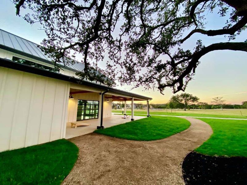 Exterior details of a home in Meyer Ranch, New Braunfels (Image 7).