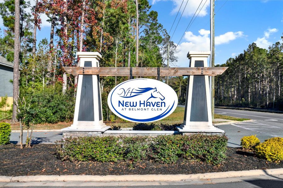 New Haven at Belmont Glen Community Entrance Sign