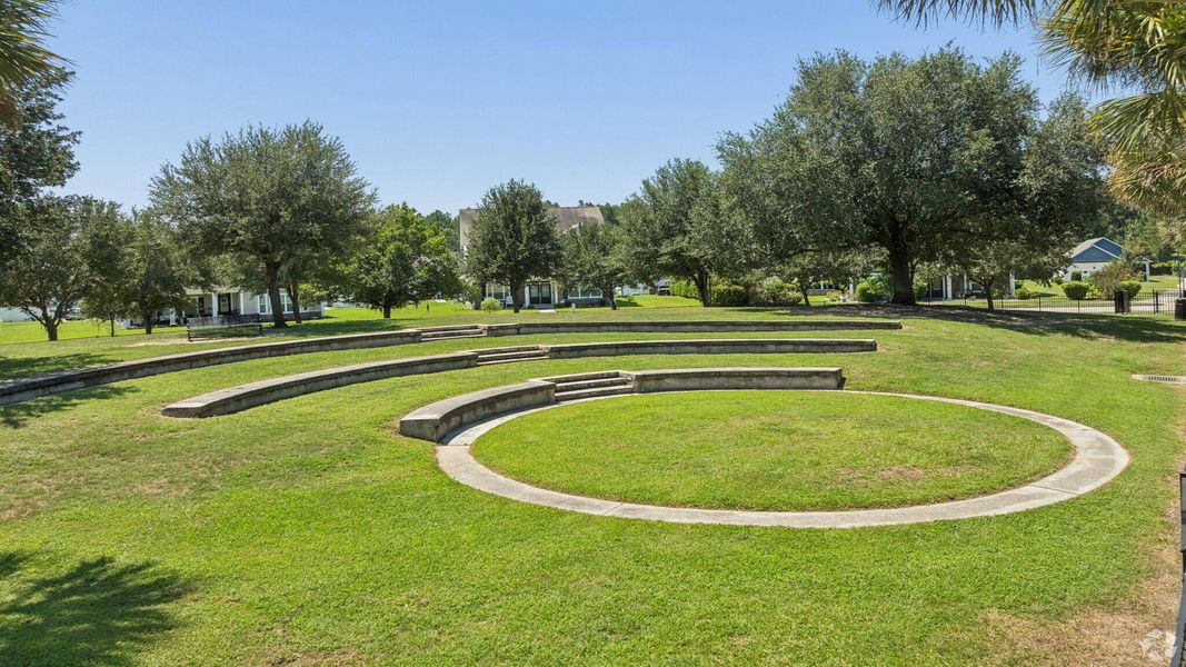 Natural surroundings and green spaces near Rice Hope in Port Wentworth, GA (Image 30).