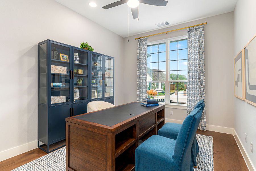 American Legend Homes 60' model in Wellington - Home Office American Legend Homes 60' model in Wellington - Home Office