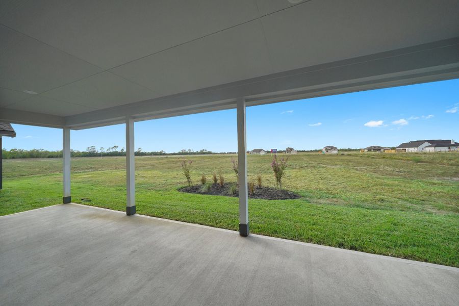 Blue Jays Landing Model Home - Covered Patio Blue Jays Landing Model Home - Covered Patio