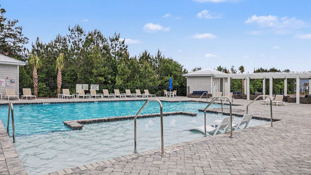 Community amenity available to residents of Eden Springs in Longs (Image 3).