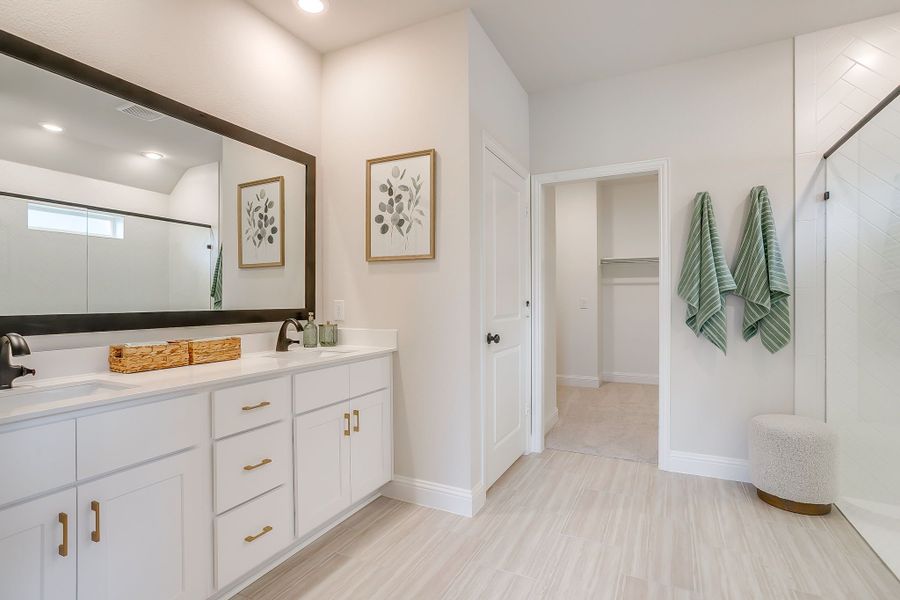 Furnished interior in a model home at Creekside in Royse City (Image 73).