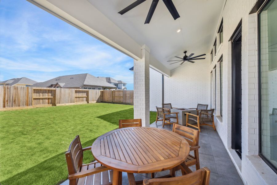 Exterior details of a home in Candela South - 50', Richmond (Image 3).
