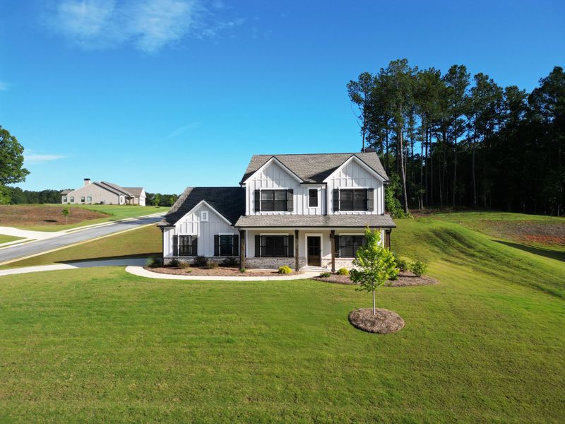 Front exterior of a home in the Red Oak Ridge community, located in Loganville, GA (Image 19).