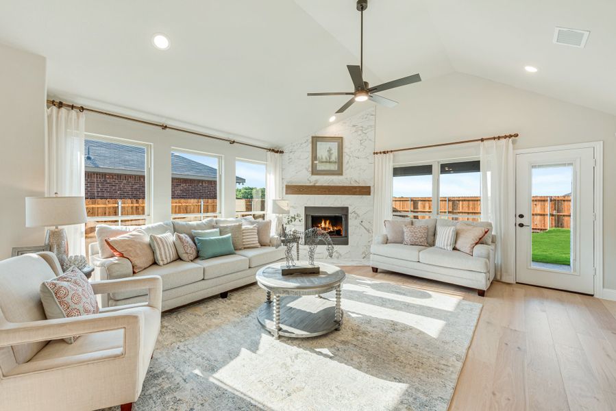 Family Room. Bloomfield Homes - New Homes in Dallas Fort Worth, Texas