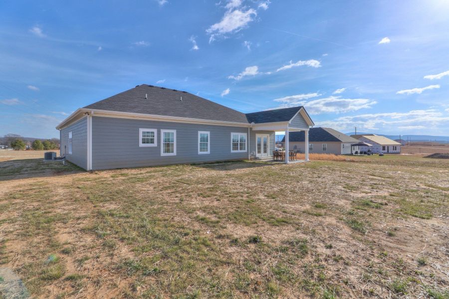 Exterior details of a home in Collin's Place, Decherd (Image 2).