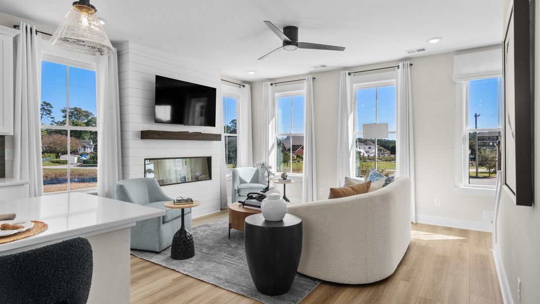 Seabreeze Crossing Townhomes Dining Area