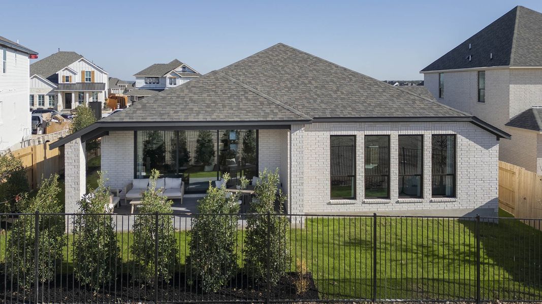 Exterior details of a home in Lariat 60', Liberty Hill (Image 5).