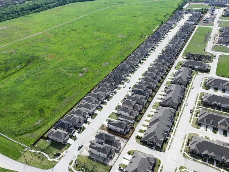 Image 14 of the Manors at Woodbridge community in Wylie, TX.