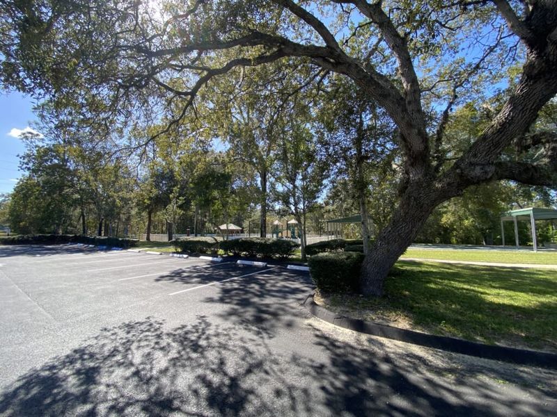 Natural surroundings and green spaces near Pine Ridge in Beverly Hills, FL (Image 45).