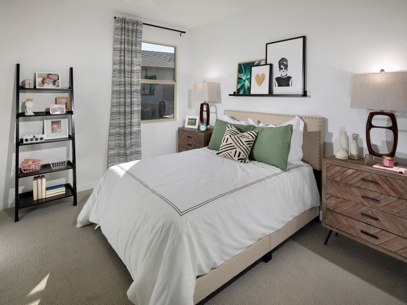 Sydney bedroom modeled at San Tan Groves