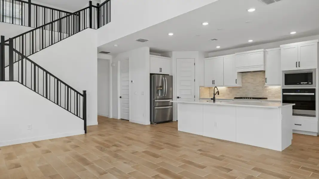 Furnished interior in a model home at Oak Park Manor Signature Homesites in Phoenix (Image 5).