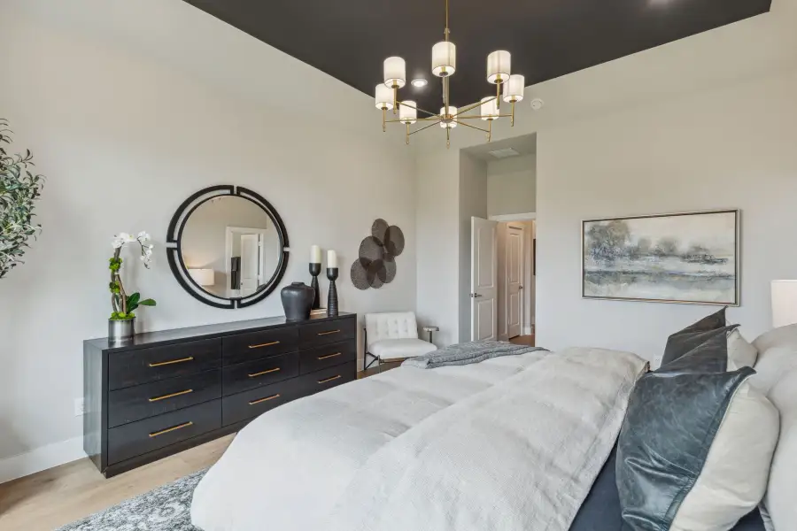Furnished interior in a model home at Ellis Ranch Manors in Waxahachie (Image 10).